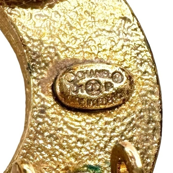 RARE Authentic CHANEL Gold & Black Crystal Crescent Moon CC Clip On Earrings - Picture 4 of 16